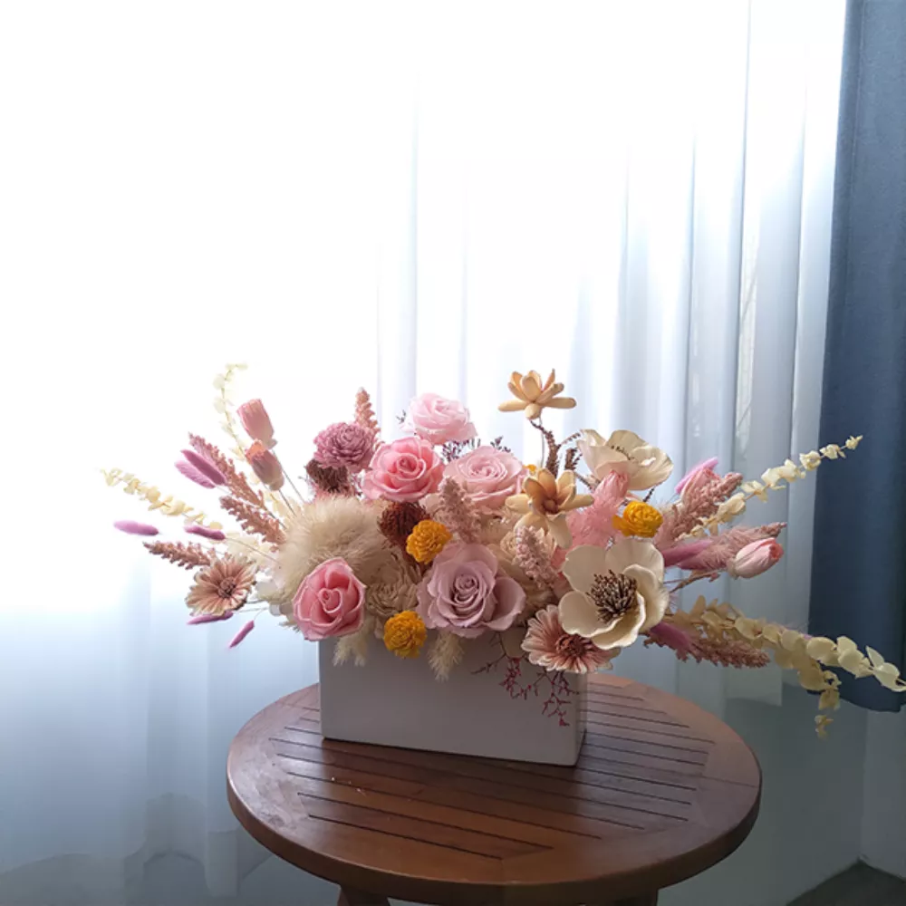 粉色永生花桌花