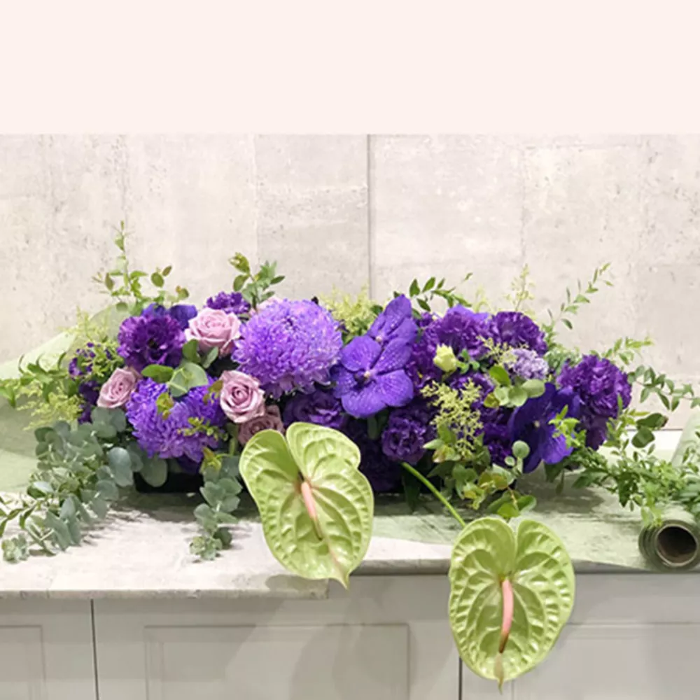 深紫色系長形桌花