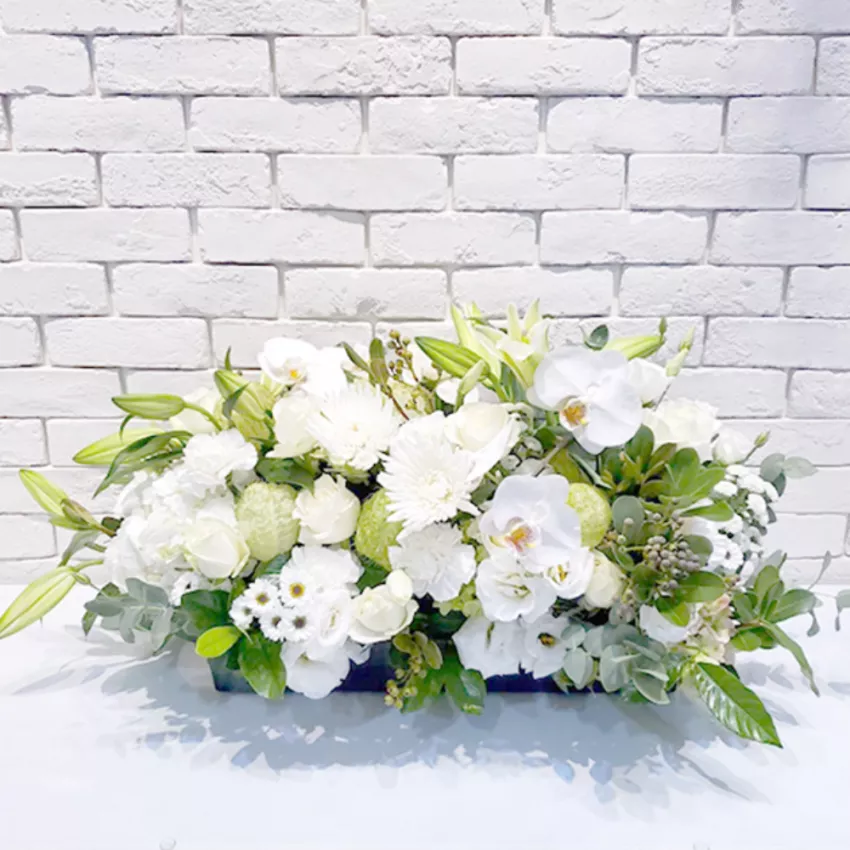 白色系長形桌花