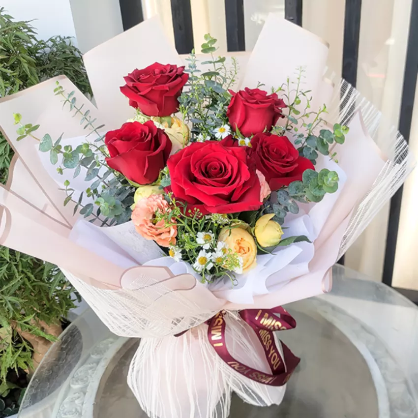 進口紅玫瑰花束  