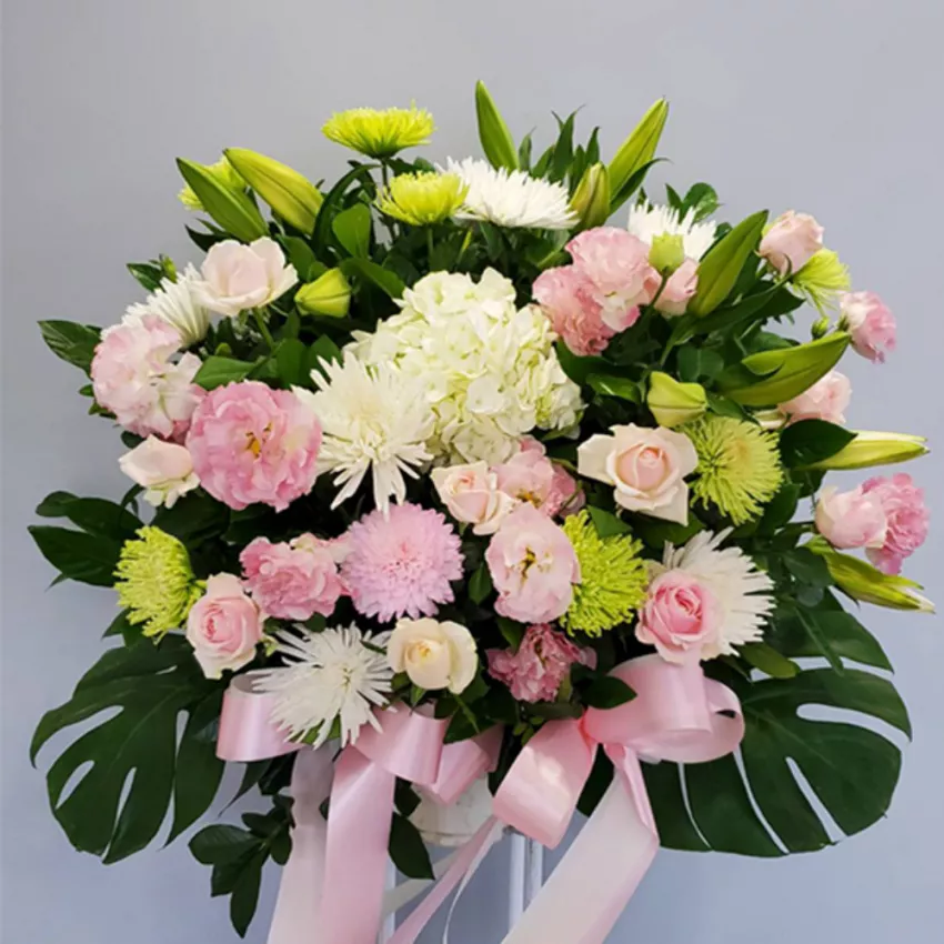 粉白色系花籃