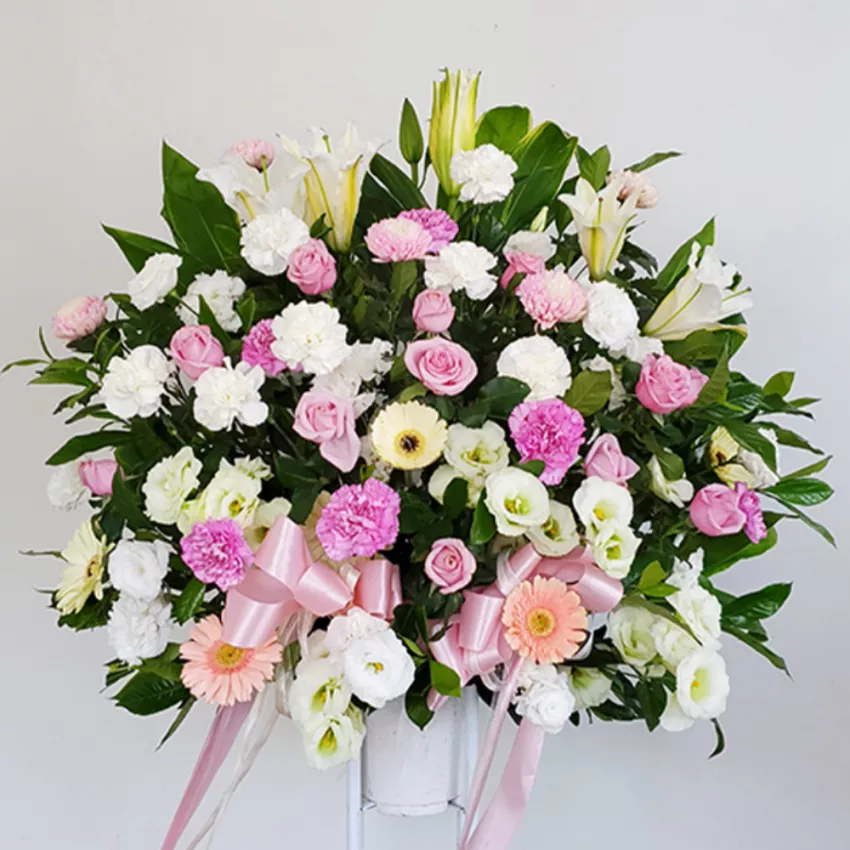 粉白色系花籃