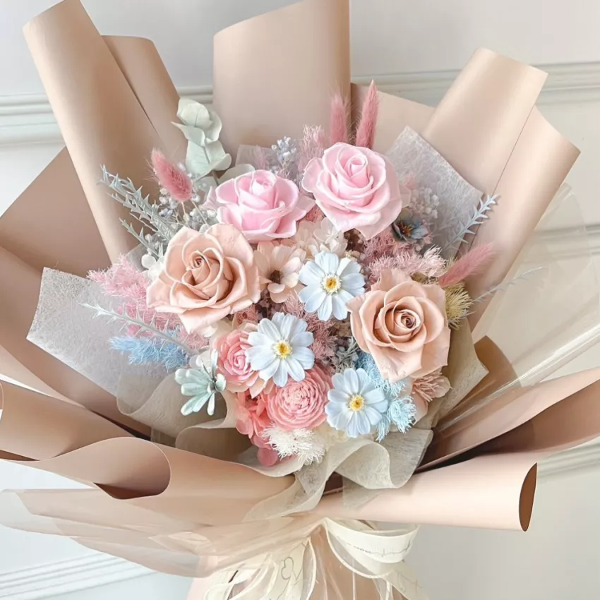 藕粉色永生花束