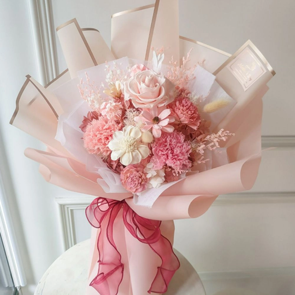 粉色永生康乃馨花束