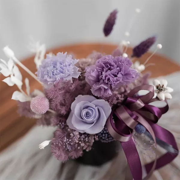 紫色永生花桌花
