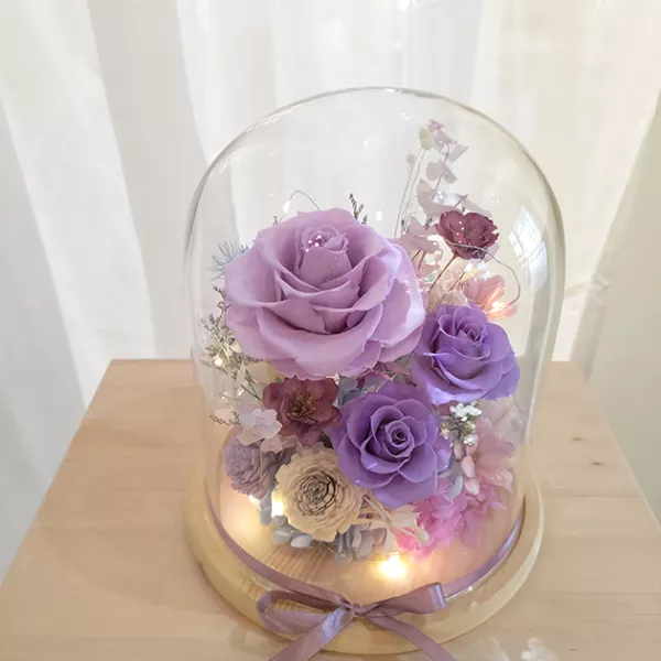 紫色永生花玻璃罩