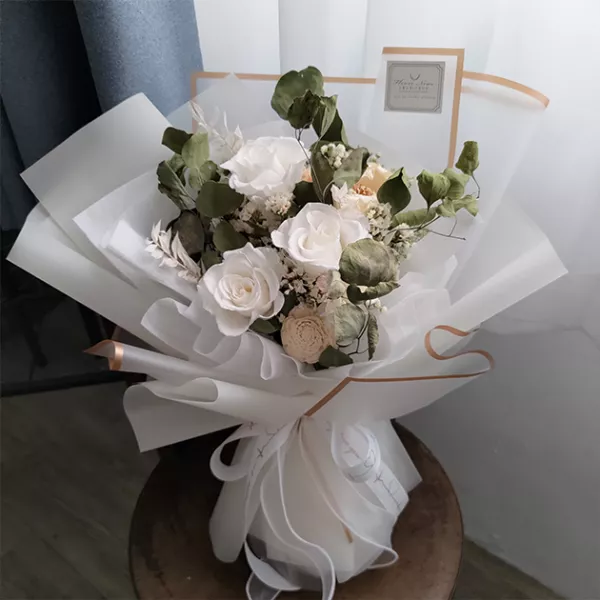 白色永生花束