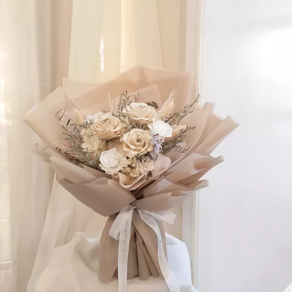 金邊白色永生大花束