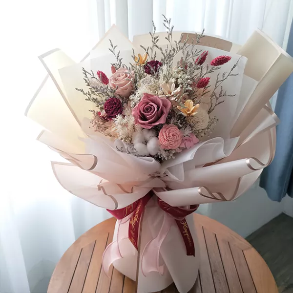 藕粉色永生花束