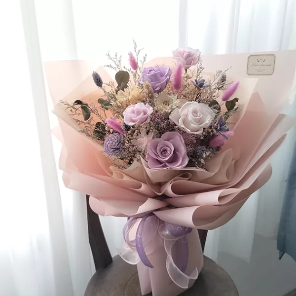 粉紫色永生花花束