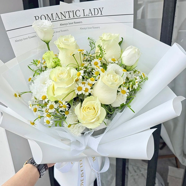 進口白玫瑰花束 